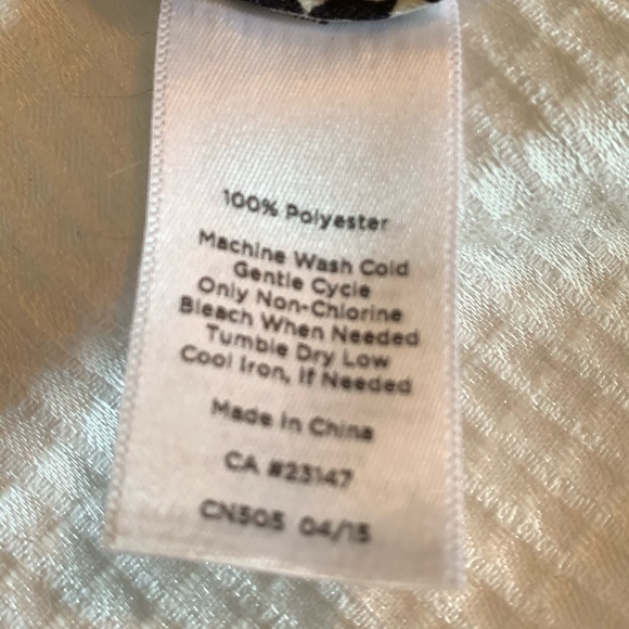 Talbots Pattered Blouse: Medium - Picture 3 of 3